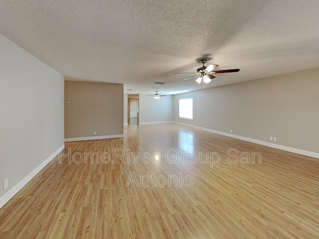 Building Photo - 10206 Eagle Bluff