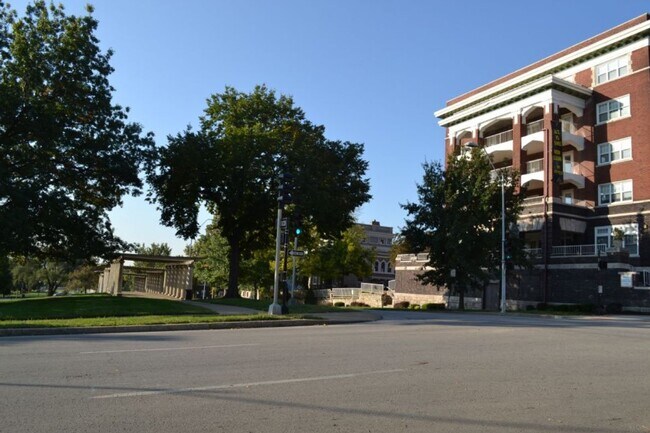 Foto del edificio - 1000 The Paseo