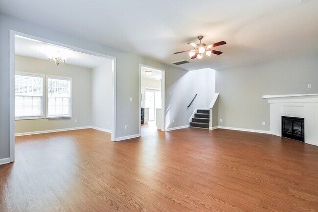 Building Photo - 402 Star Ruby Dr