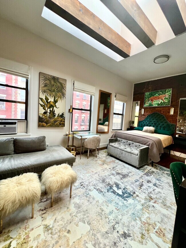 Foto del edificio - 329 W 19th St