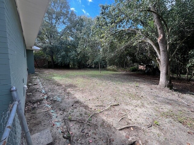 Foto del edificio - 5541 Dale Dr