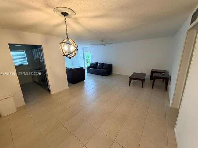 Foto del edificio - 557 High Point Dr