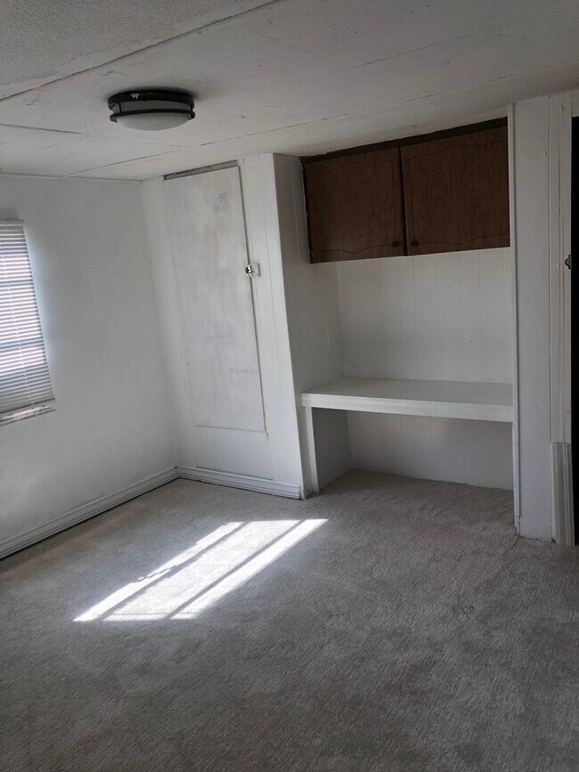 Foto del edificio - 12300 Phillips Ln