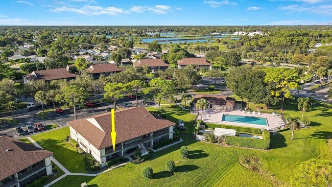 Foto del edificio - 6341 Chasewood Dr