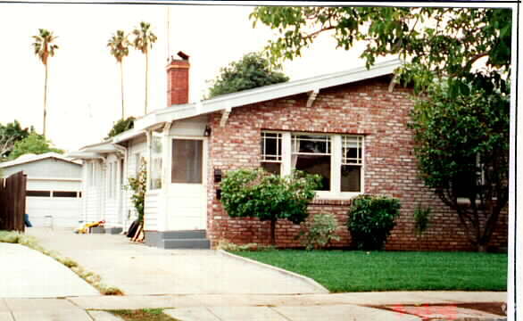 Building Photo - 706 S Fremont St