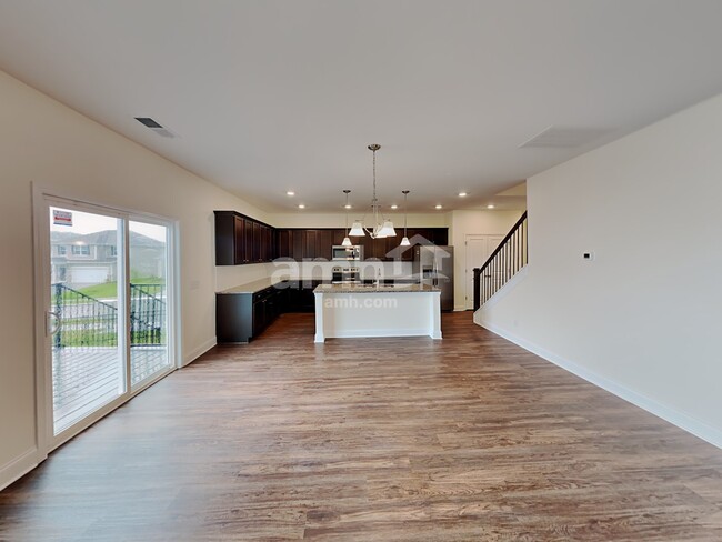 Building Photo - 2000 Bennett Dr