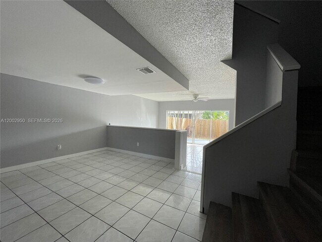 Foto del edificio - 20511 NW 15th Ave