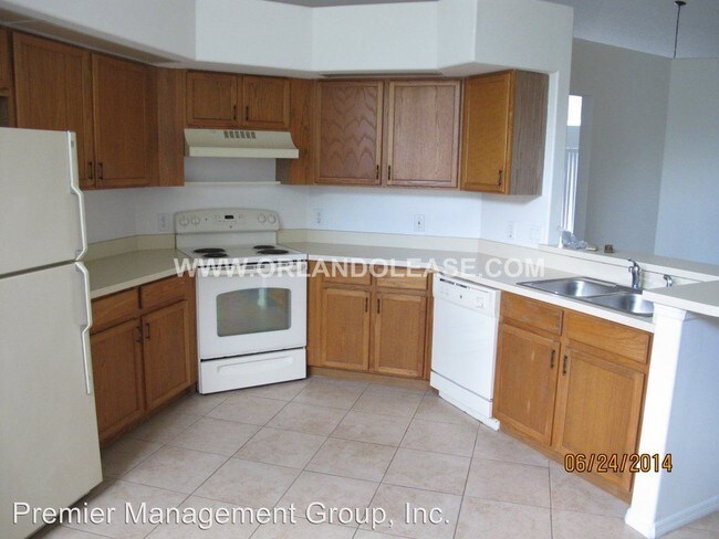 Building Photo - 2012 Chapman Oaks Dr
