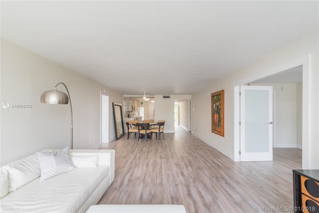 Building Photo - 10250 Collins Ave
