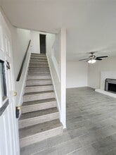 Building Photo - 10047 Emerald Creek Dr