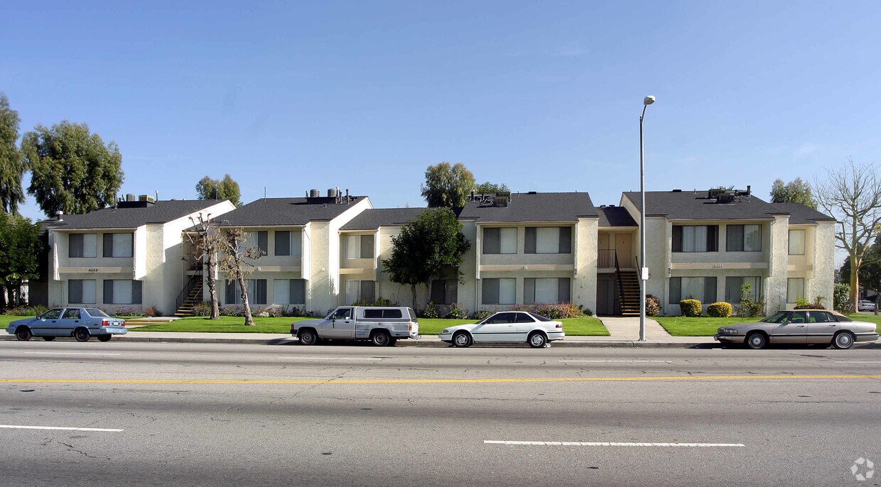 Building Photo - Laurel Canyon Terrace