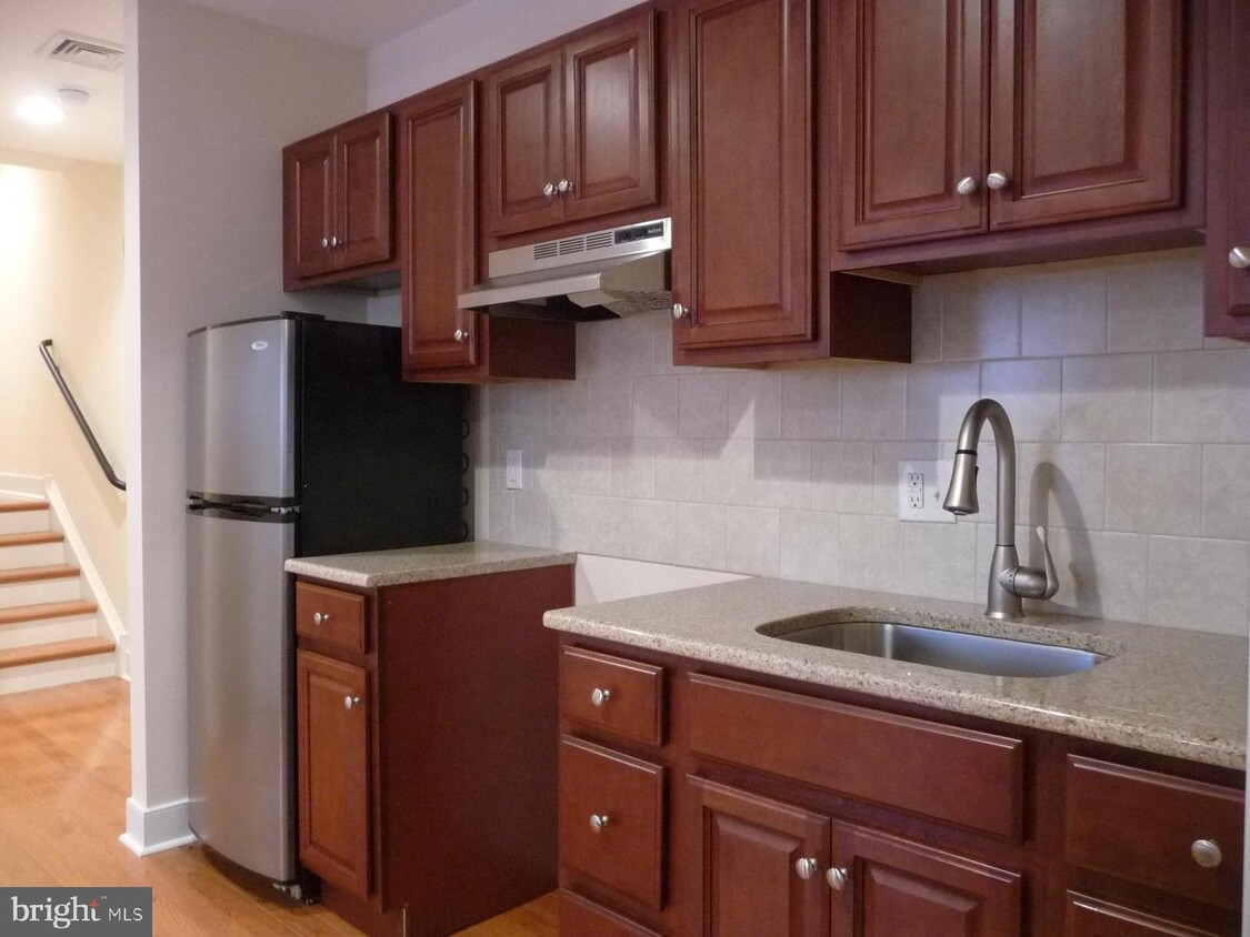 Foto principal - 1434 Cecil B. Moore Ave