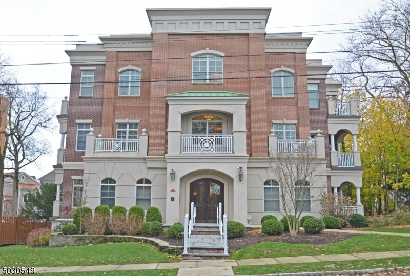 14 Euclid Ave Unit 104, Summit, NJ 07901 Room for Rent in Summit, NJ