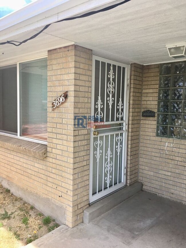 Foto del edificio - 3696 Glencoe St