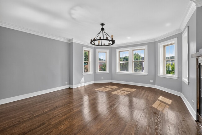 Building Photo - 1101 S Oak Park Ave