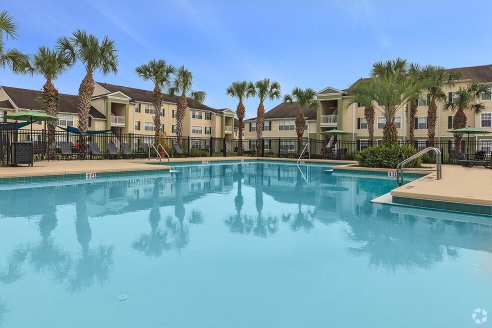 Sienna Bay Apartments - Saint Petersburg, FL | Apartments.com