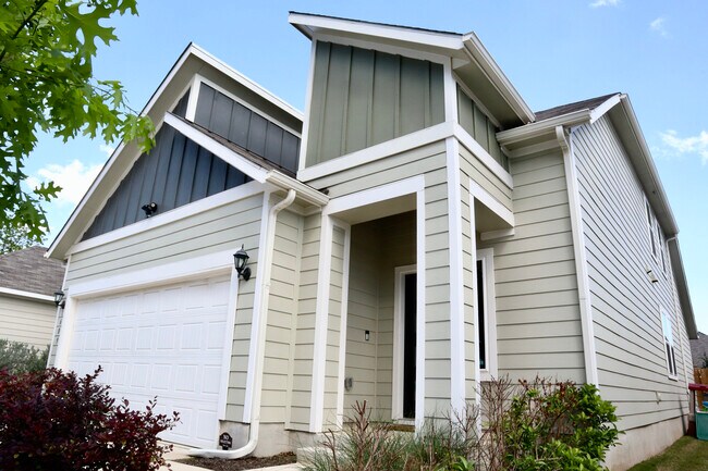 Building Photo - 1609 Adobe Walls Way