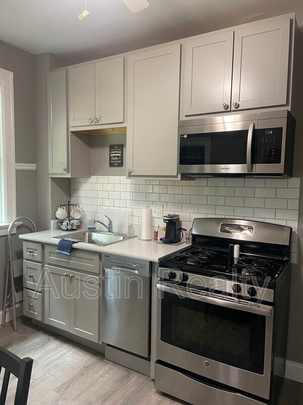 Foto del edificio - 4260 Castleman Ave