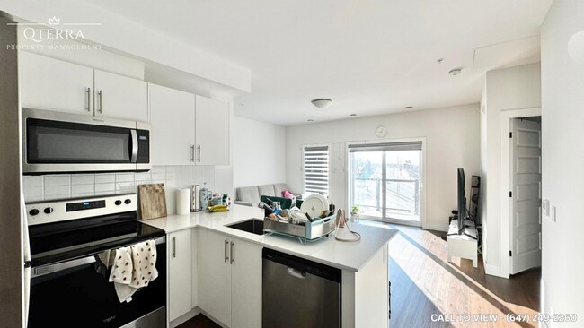 Building Photo - 1000 Lackner Pl