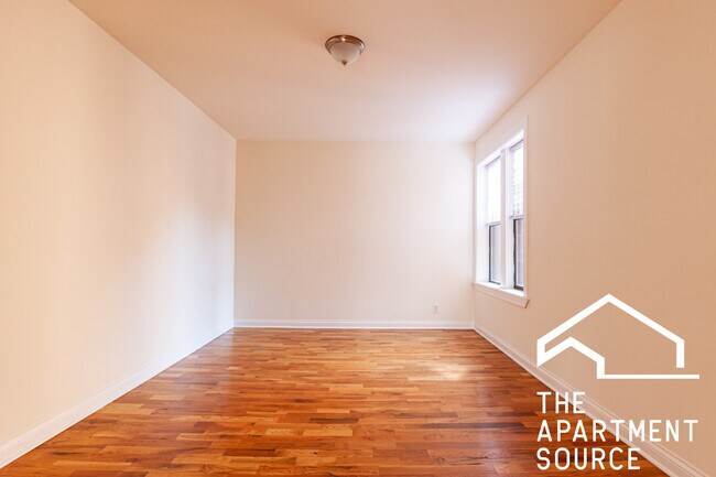 Foto del edificio - 1450 W Byron St