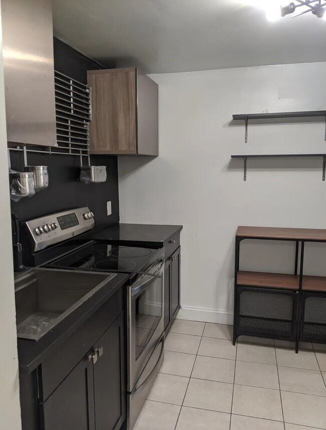Foto del edificio - 702 Leeward Ct