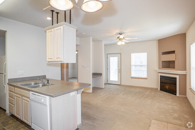 1HAB, 1BA - 710 ft² - City Homes at Fall Creek