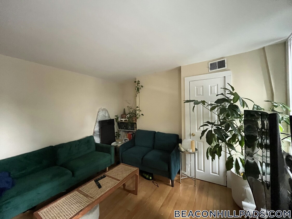 Primary Photo - 238 Cambridge St