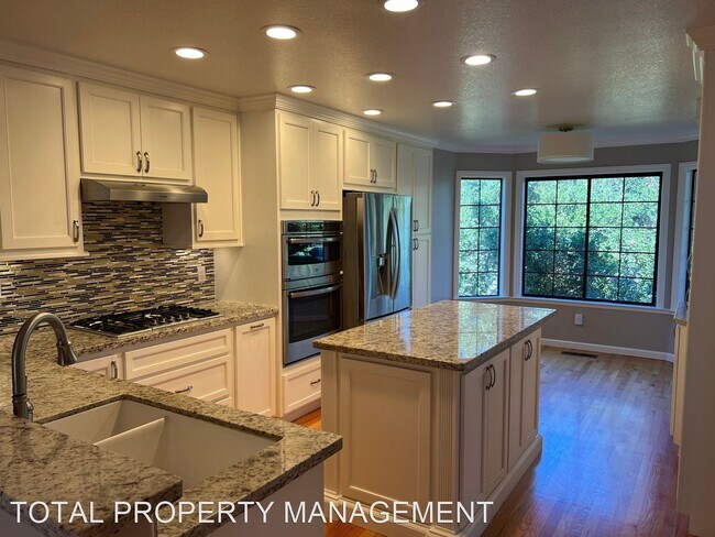 Building Photo - 3 br, 2.5 bath House - 5925 JENNY LIND CT