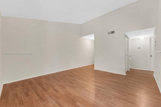 Foto del edificio - 2321 NW 33rd St