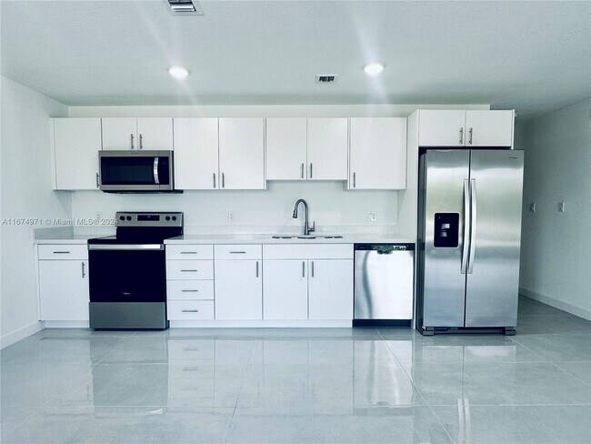 Foto del edificio - 14546 SW 260th St