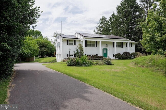 Foto del edificio - 3106 Hearthstone Rd
