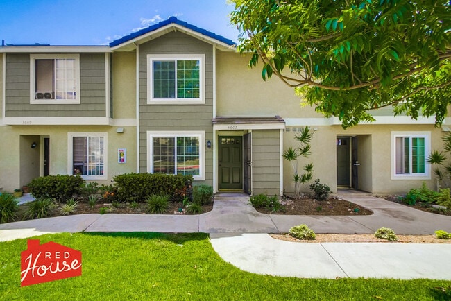 Building Photo - 3607 Caminito Carmel Landing