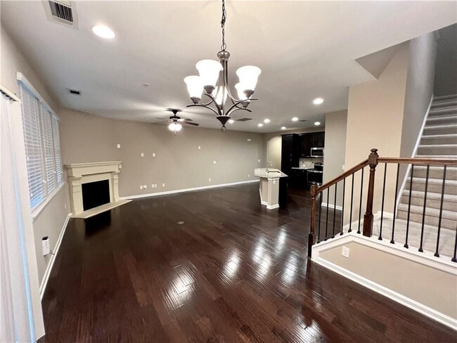 Building Photo - 1627 Trailview Way NE