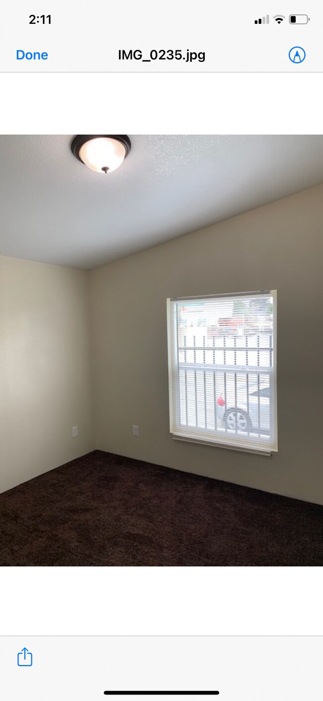 Building Photo - 8391 San Fernando Rd