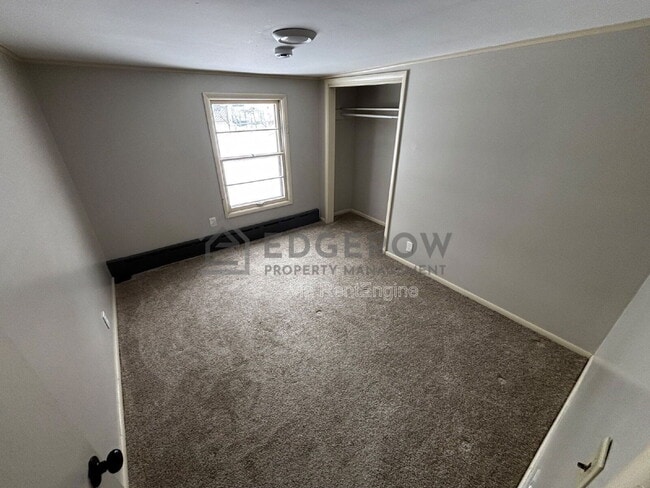 Foto del edificio - 136 Centennial St