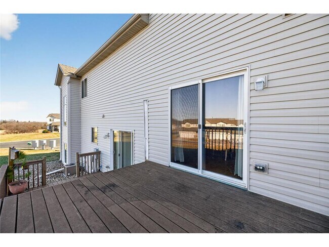 Foto del edificio - 740 Baylee Pl SW