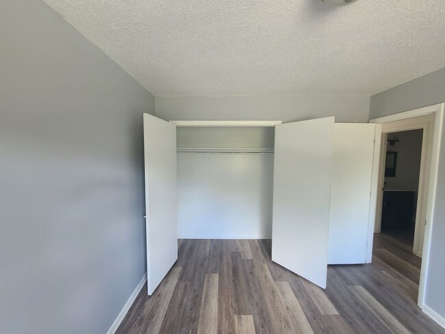 Building Photo - Great 2 bed 1 bath in Mayodan-View this ho...