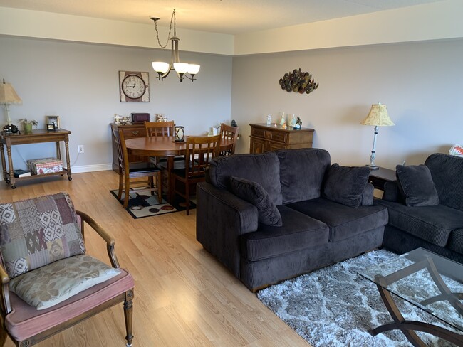 Photo du bâtiment - 172 Eighth St