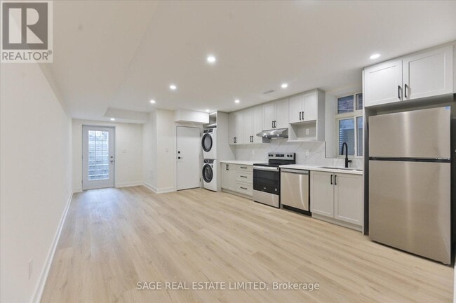 Building Photo - 91 Hogarth Ave