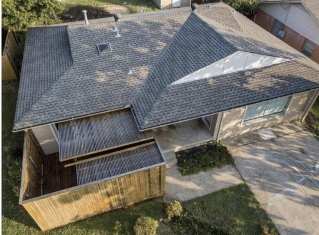 Building Photo - 8936 Clearwater Dr