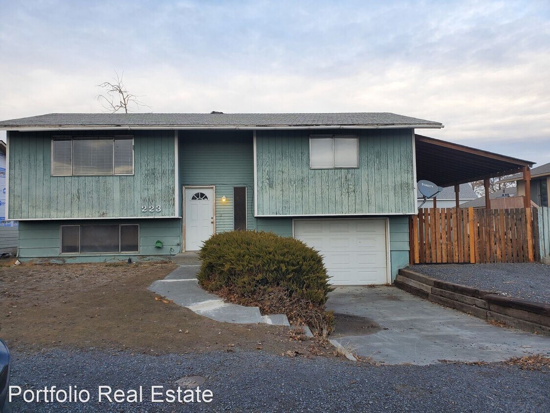 3 Br 2 Bath House 223 Sybel St House For Rent In Moses Lake Wa Apartments Com