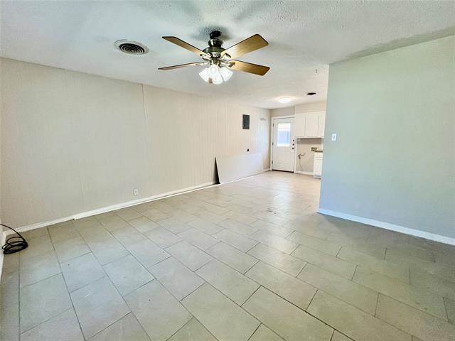 Foto del edificio - 2614 Denison St