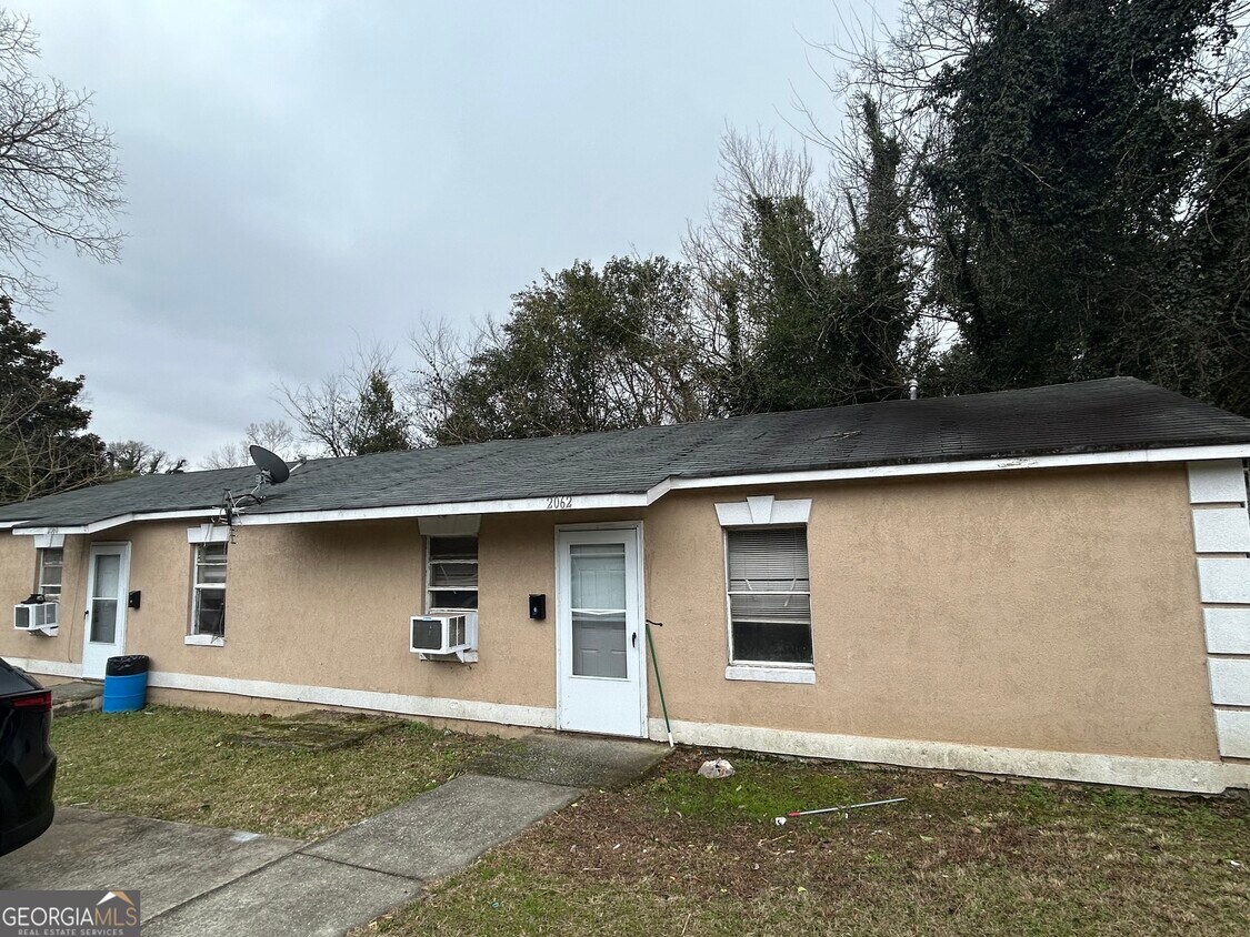 Primary Photo - 2072 Mutual Ave