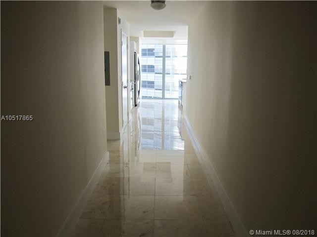 Foto principal - 888 Biscayne Blvd