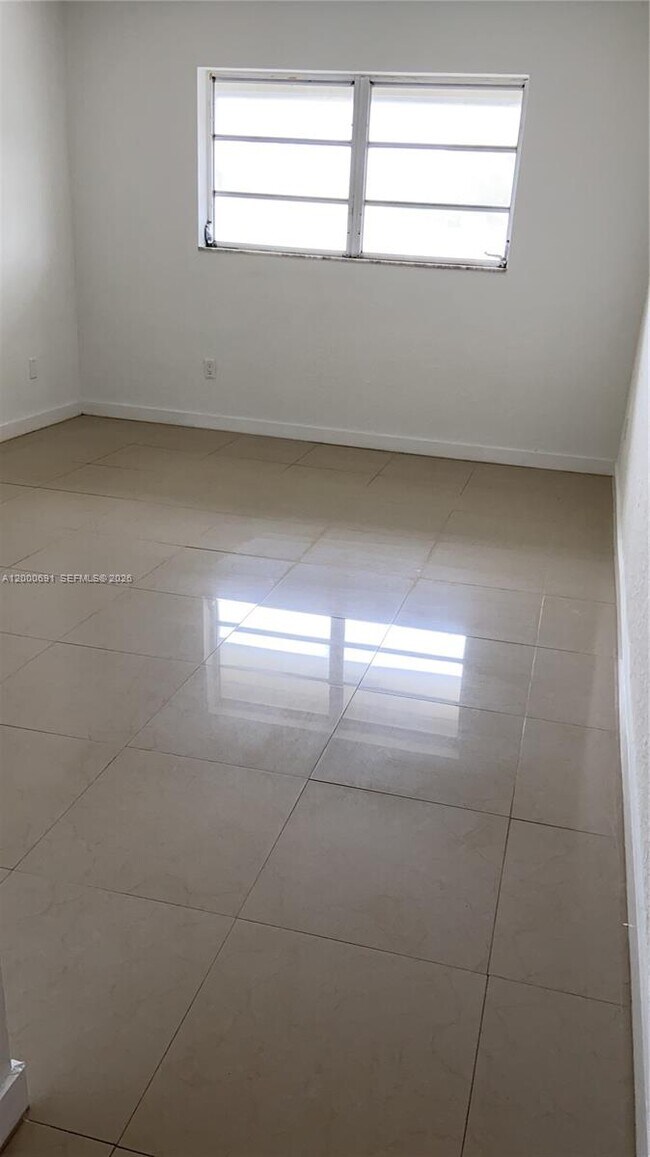 Foto del edificio - 15201 NE 6th Ave