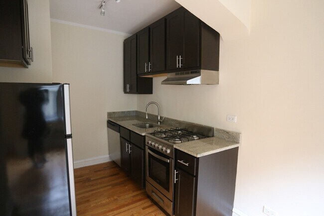 Foto del edificio - 4740 N Hermitage Ave