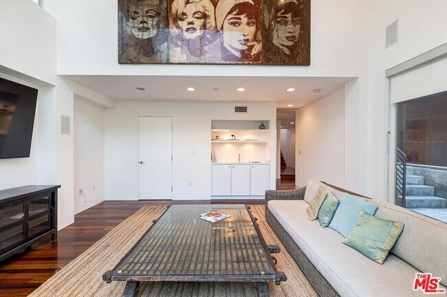 Foto del edificio - 111 Eastwind St