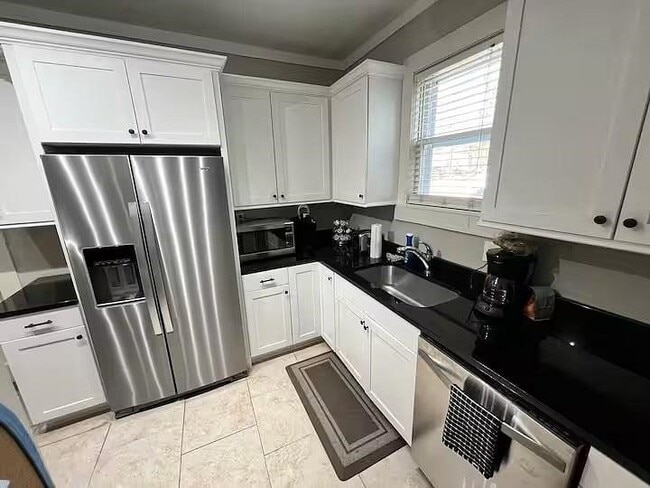 Foto del edificio - 2164 Court Ave