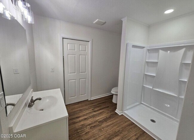 Building Photo - 927 K St NW