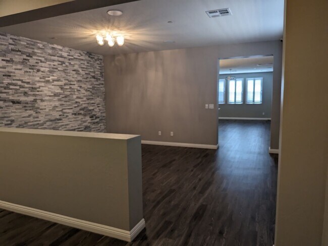 Building Photo - 4 bedroom Inspirada 1 story home